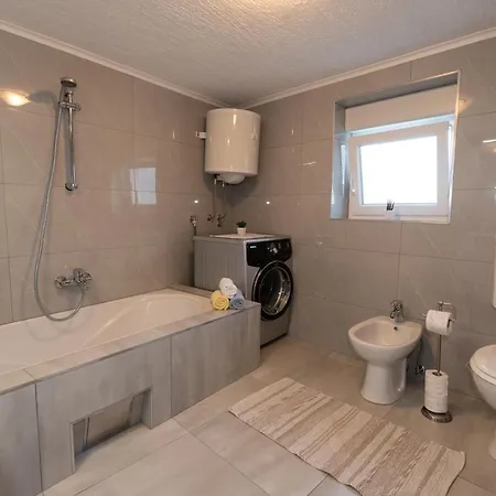 Apartment Kuca Za Odmor Nall Lovran