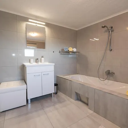 Kuca Za Odmor Nall Apartment Lovran